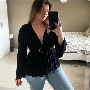 AE Long sleeve Front Tie Top